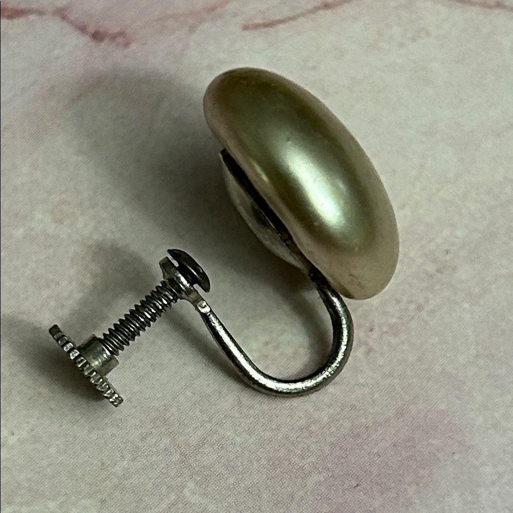 Elegant Cream Clip-On Earrings - Picture 2 of 3